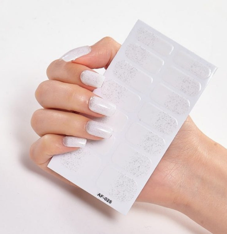 THE PRINTED 10-DAY NAILS.